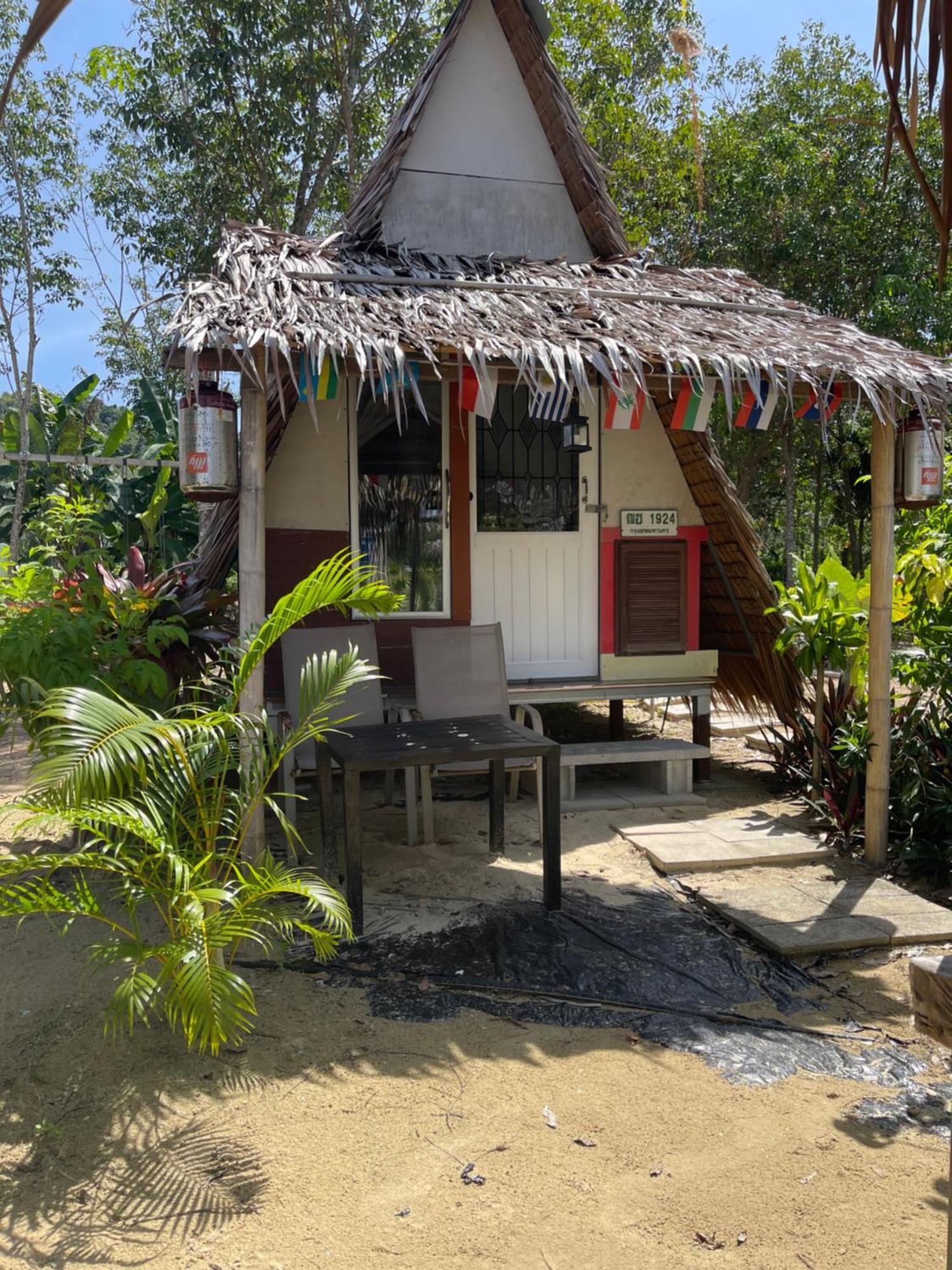 Phuketairportcamping Hotel Ban Bo Sai Klang Eksteriør billede