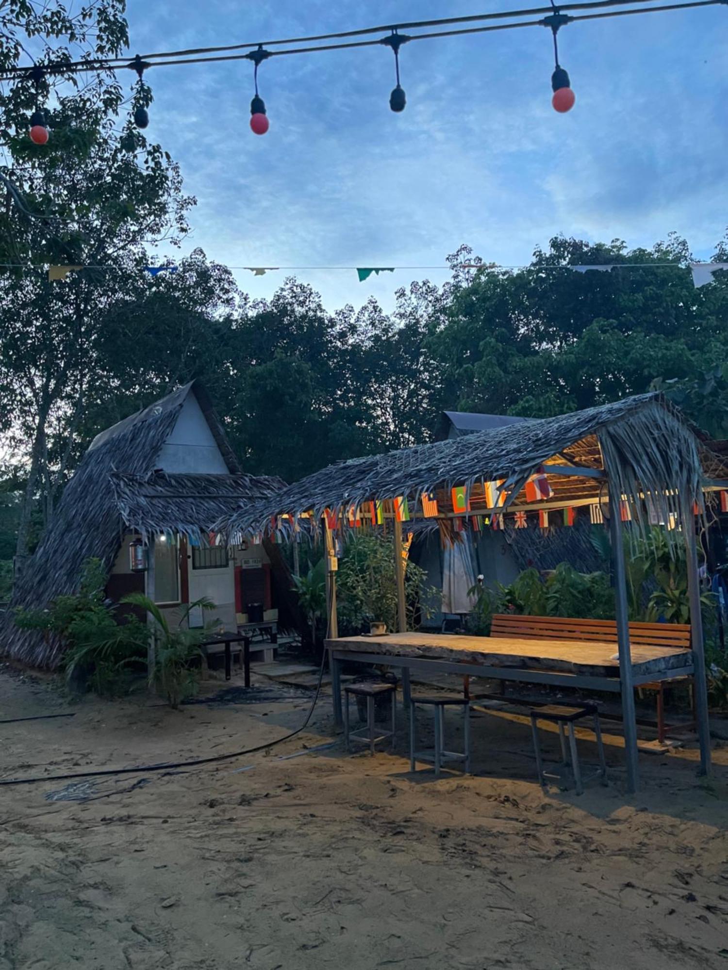 Phuketairportcamping Hotel Ban Bo Sai Klang Eksteriør billede