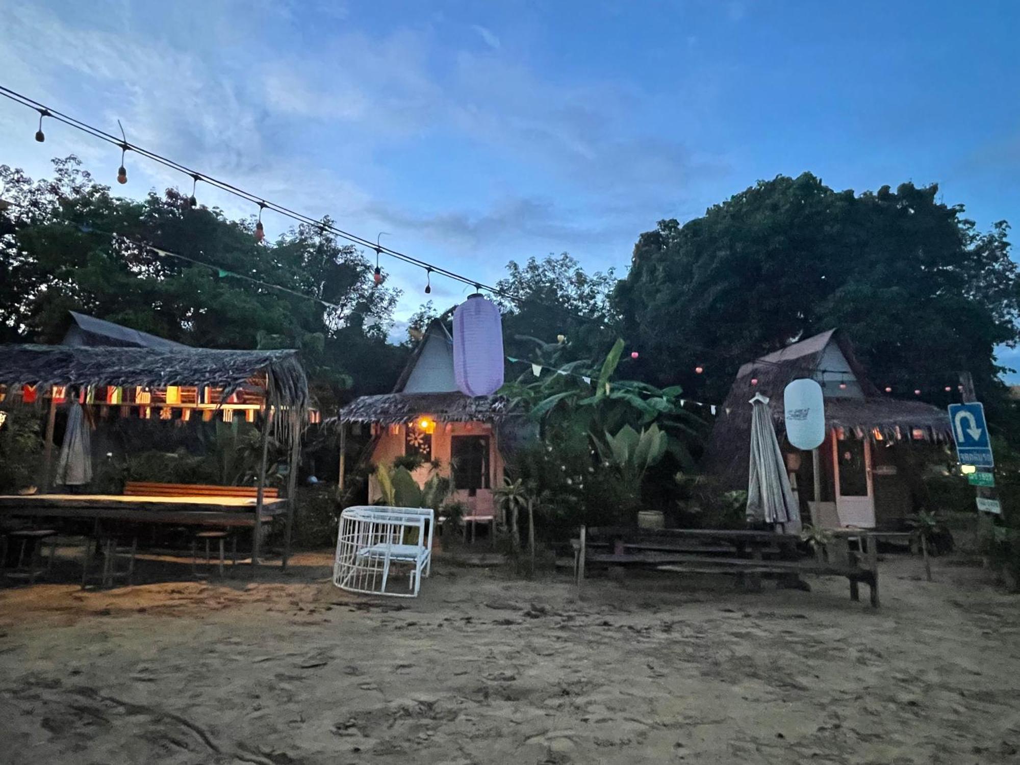 Phuketairportcamping Hotel Ban Bo Sai Klang Eksteriør billede